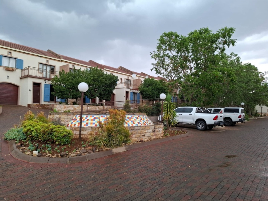 3 Bedroom Property for Sale in Woodland Hills Wildlife Estate Free State